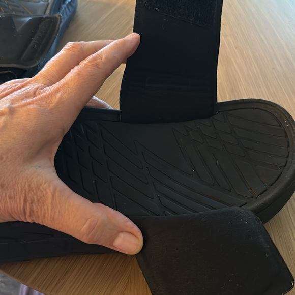 Vionic recovery sandals - Picture 4 of 4